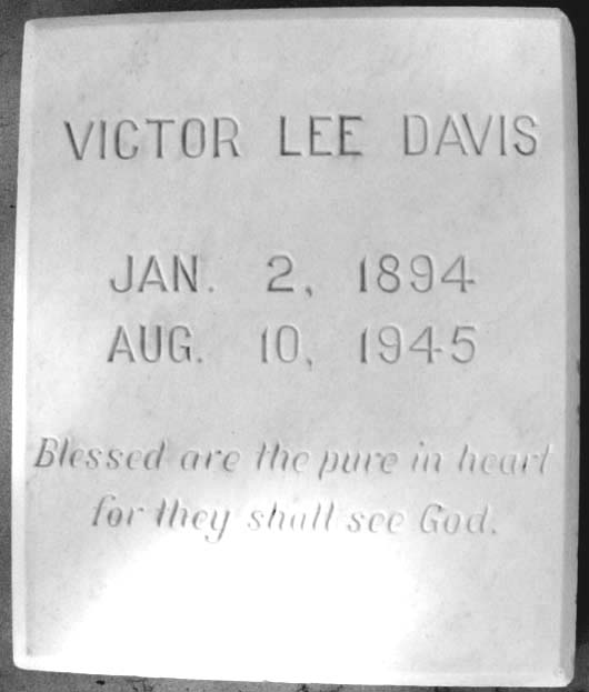 Victor Lee Davis