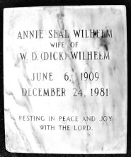 Annie  Wilhelm