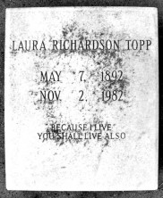 Laura  Topp